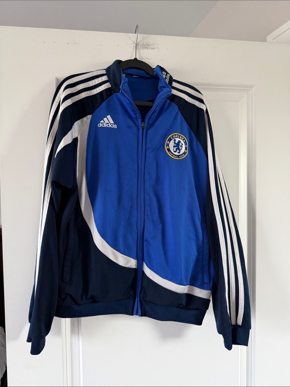 Boys Adidas Chelsea Football  Club jacket size M